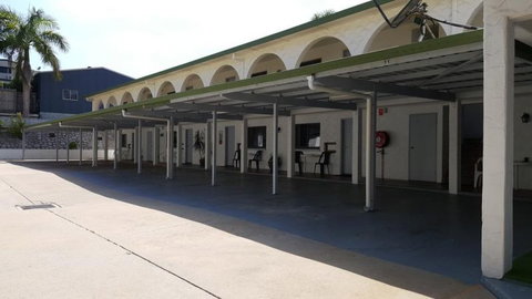 Siesta Villa Motel - Accommodation Whitsundays 8