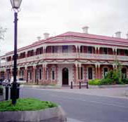 Jens Town Hall Hotel - Accommodation Whitsundays