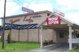 Abode Thomas Lodge - Accommodation Whitsundays 0