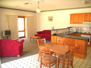 Campaspe Lodge - Accommodation Whitsundays 1