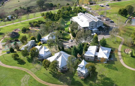 Pinnacle Valley Resort - Accommodation Whitsundays 0