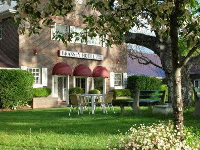 Brassey Of Canberra - Accommodation Whitsundays 0