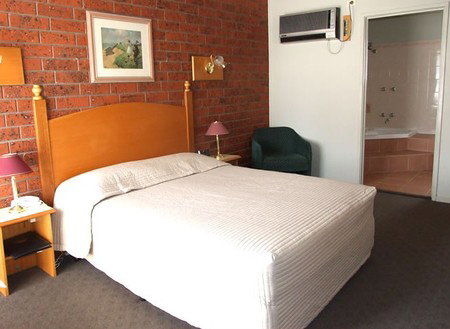 Abbotswood Motor Inn - Accommodation Whitsundays 2