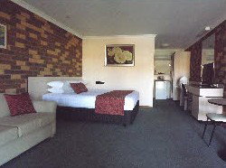 Highway Inn Motel - Accommodation Whitsundays 4