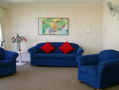 Penguin Mews - Accommodation Whitsundays 1