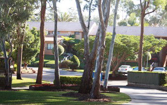 Comfort Inn & Suites Robertson Gardens - Accommodation Whitsundays 0