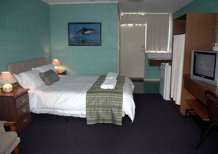 The Bay Motel - Safety Beach - Accommodation Whitsundays 3