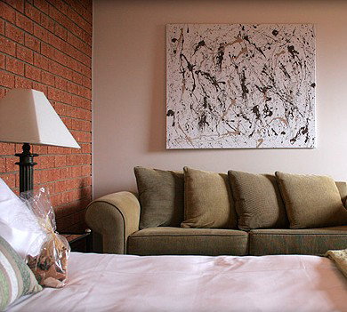 Central Springs Inn - Accommodation Whitsundays 2