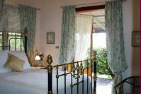 Monticello Countryhouse - Accommodation Whitsundays 2