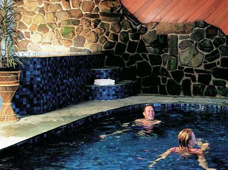 Falls Creek Hotel - Accommodation Whitsundays 3