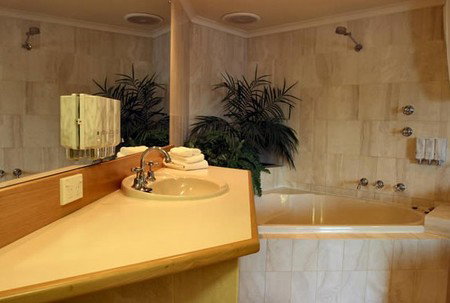The Esplanade Motor Inn - Accommodation Whitsundays 3