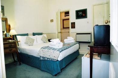 The Hughenden Boutique Hotel - Accommodation Whitsundays 3