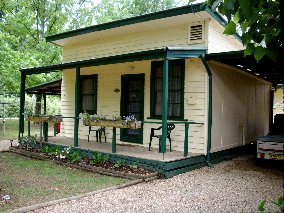 Pioneer Garden Cottages - Accommodation Whitsundays 0