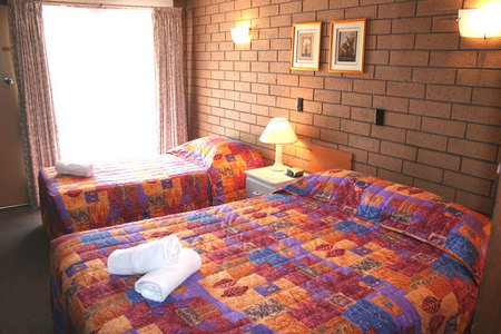 Rippleside Park Motor Inn - Accommodation Whitsundays 1