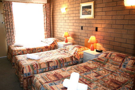 Rippleside Park Motor Inn - Accommodation Whitsundays 2