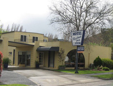 Riverbank Park Motel - Accommodation Whitsundays 0
