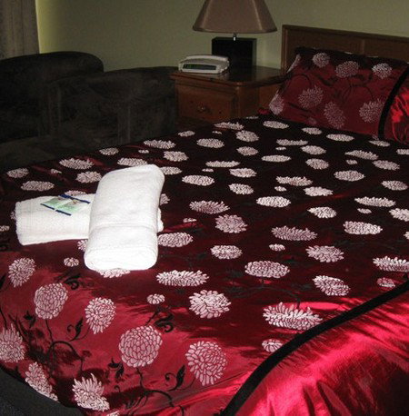 Riverbank Park Motel - Accommodation Whitsundays 1