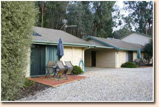 Snow View Holiday Units - Accommodation Whitsundays 1