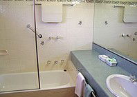 Snowgum Motel - Accommodation Whitsundays 3