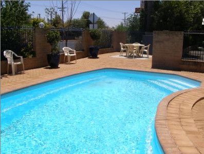 All Seasons Motor Lodge - Accommodation Whitsundays 3