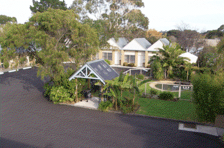 The Tropicana Motor Inn - Accommodation Whitsundays 4
