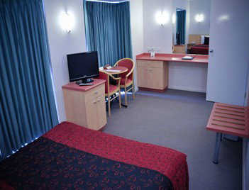 The Waverley International Hotel - Accommodation Whitsundays 4