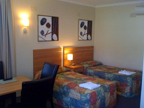 3 Sisters Motel - Accommodation Whitsundays 0