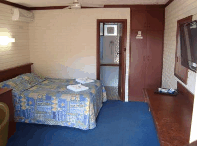 Amaroo Motor Lodge - Accommodation Whitsundays 1