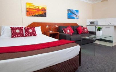 Central Railway Hotel - Accommodation Whitsundays 1