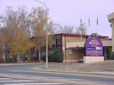 Embassy Motel - Accommodation Whitsundays 1