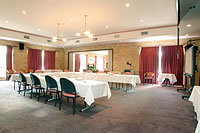 Clan Lakeside Lodge - Accommodation Whitsundays 4