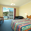 Clan Lakeside Lodge - Accommodation Whitsundays 6