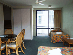 Club Surfers - Accommodation Whitsundays 1