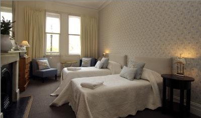 The Russell Hotel - Accommodation Whitsundays 1