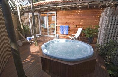 Kims Beach Hideaway - Accommodation Whitsundays 2