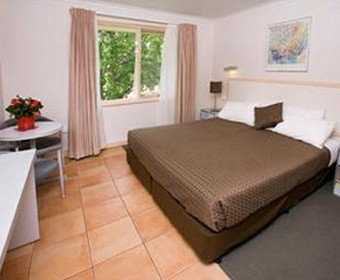Forrest Hotel And Apartments - Accommodation Whitsundays 0