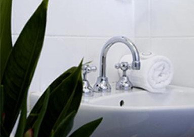 High Cross Park Lodge - Accommodation Whitsundays 2