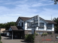 Chalet Motor Inn - Accommodation Whitsundays 1