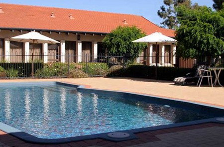 Banksia Motel - Accommodation Whitsundays 1