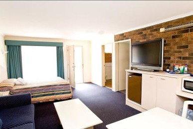 Comfort Inn Big Windmill - Accommodation Whitsundays 2