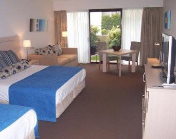 Waves Byron Bay - Accommodation Whitsundays 1