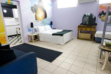 City Crown Lodge - Accommodation Whitsundays 2