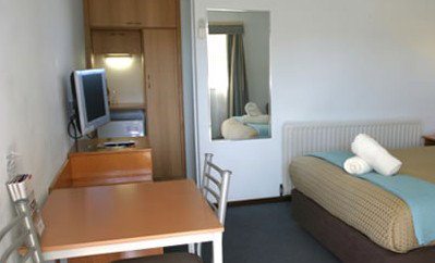 Colonial Lodge Motor Inn - Accommodation Whitsundays 4