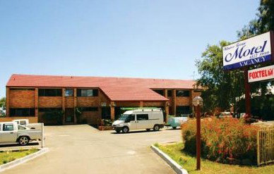 Windsor Terrace Motel - Accommodation Whitsundays 0