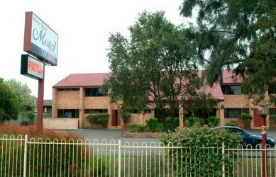 Windsor Terrace Motel - Accommodation Whitsundays 2