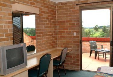 Windsor Terrace Motel - Accommodation Whitsundays 4