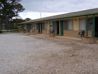 Governors Hill Motel - Accommodation Whitsundays 1