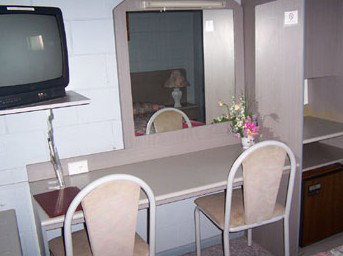 Governors Hill Motel - Accommodation Whitsundays 3