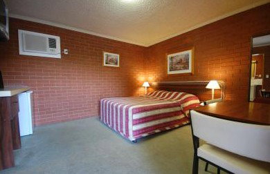 Junction Motor Inn - Accommodation Whitsundays 2