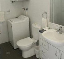 Maclin Lodge Motel - Accommodation Whitsundays 5